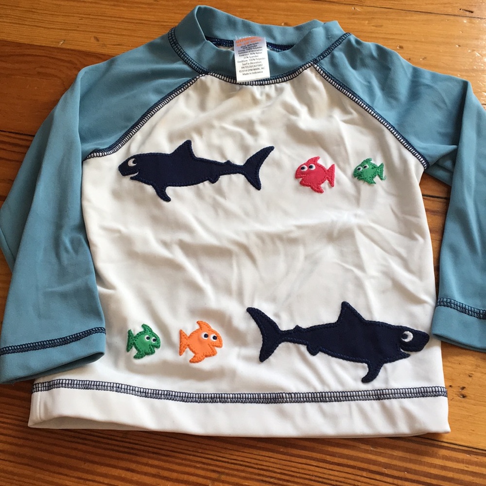 2 Gymboree Rash Guards - 12-18m - Picture 2 of 7